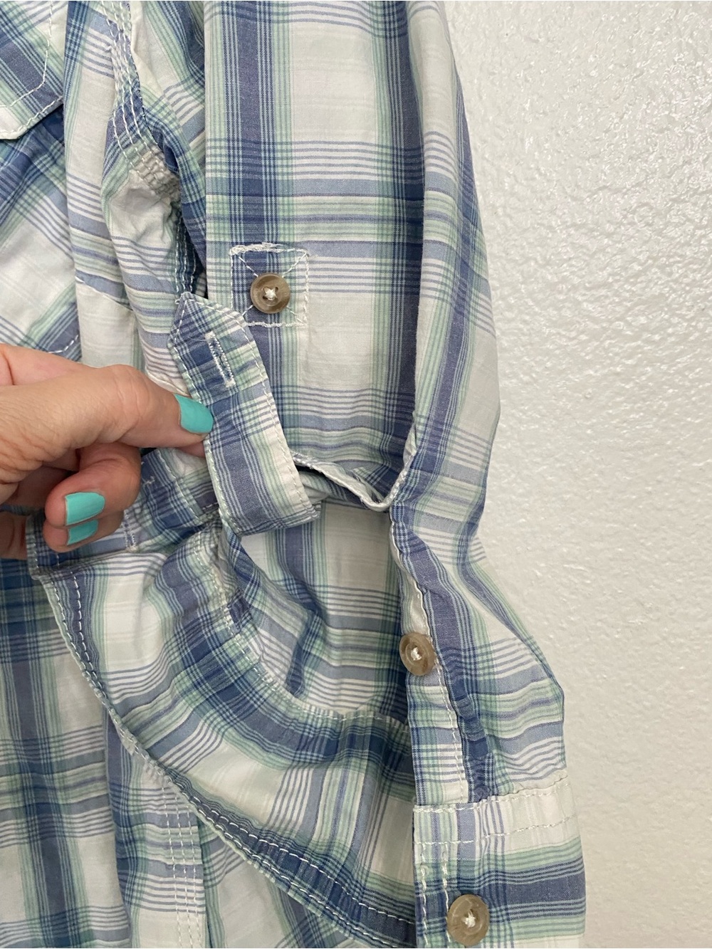 Carhartt Utility Button-Up Shirt with Roll-Tab Sleeves - Size XL - Picture 7 of 16